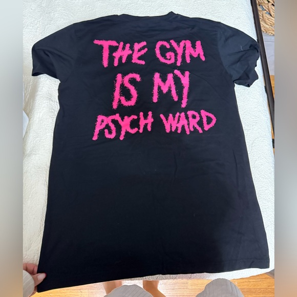 Kill Crew Black Tee with Vibrant Pink Text - Picture 1 of 3